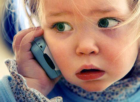 child with cell phone